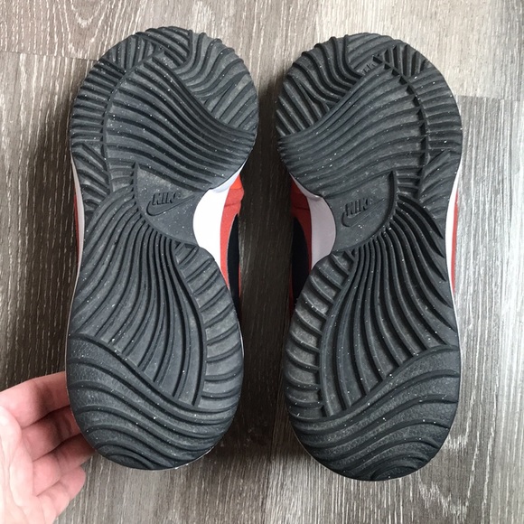 Nike - Picture 7 of 16